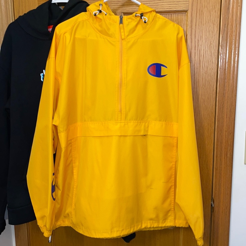 Champion wind breaker